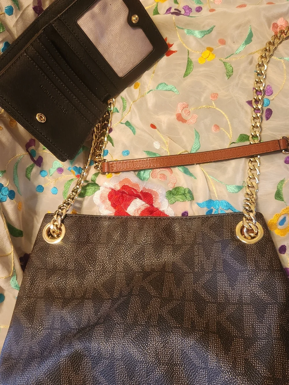 Michael Kors Brown Logo Chain Shoulder Bag Matching Wallet Set- Brown/Gold